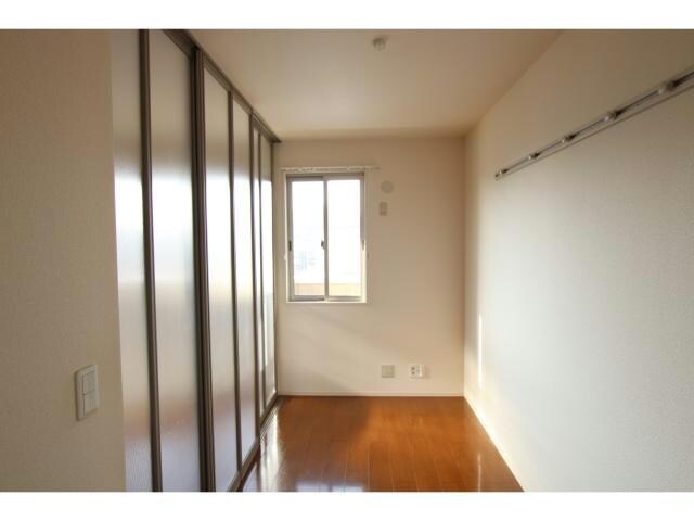 ウィステリアコートの物件内観写真