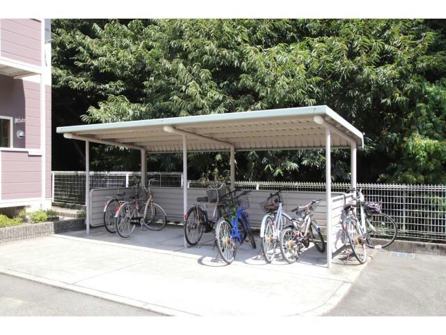 エムカーサの物件外観写真