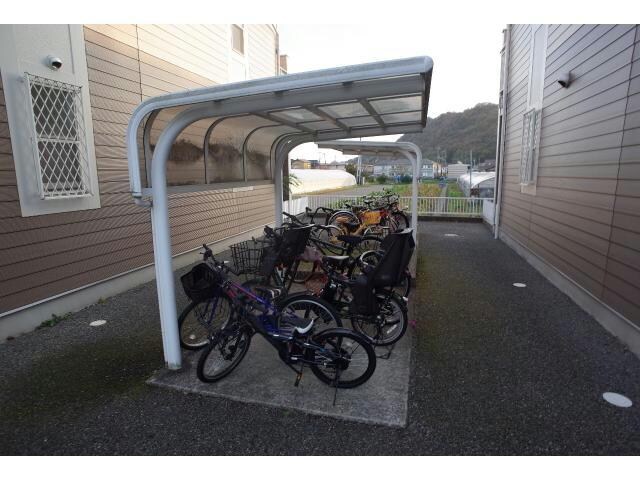 アベニュー御立Bの物件外観写真