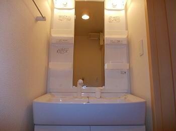 アイリスガーデンBの物件内観写真