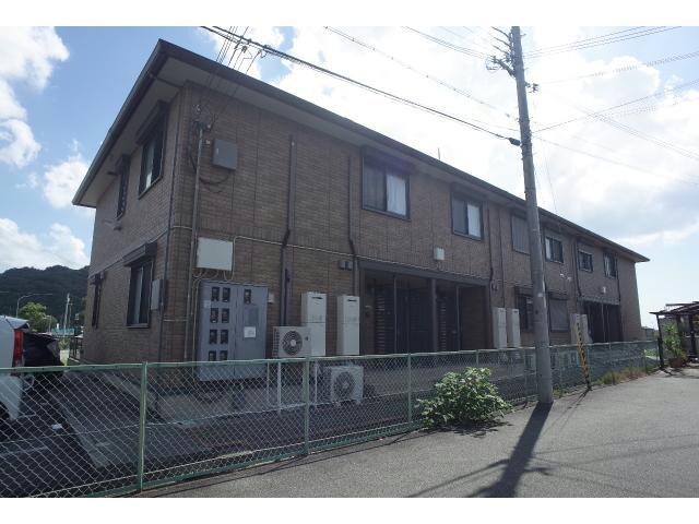 クローバー・シャトレの物件外観写真