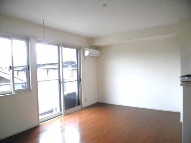 クローバー・シャトレの物件内観写真