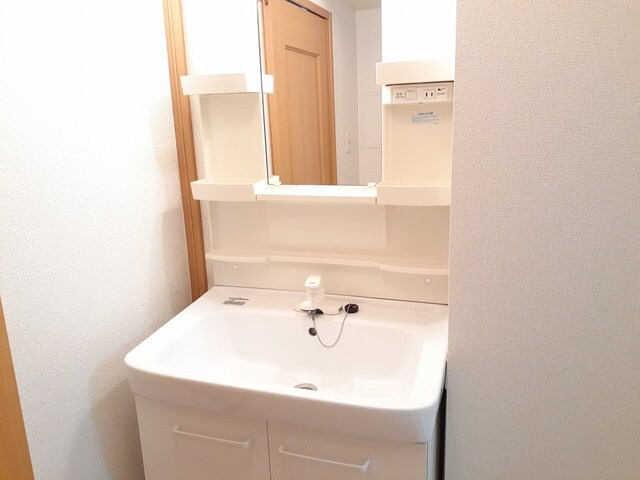 ヴィラプリムローズＢの物件内観写真