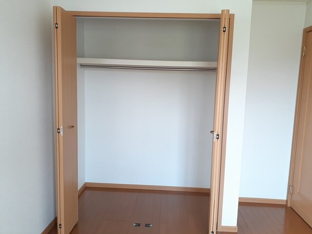 ヴィラプリムローズＢの物件内観写真