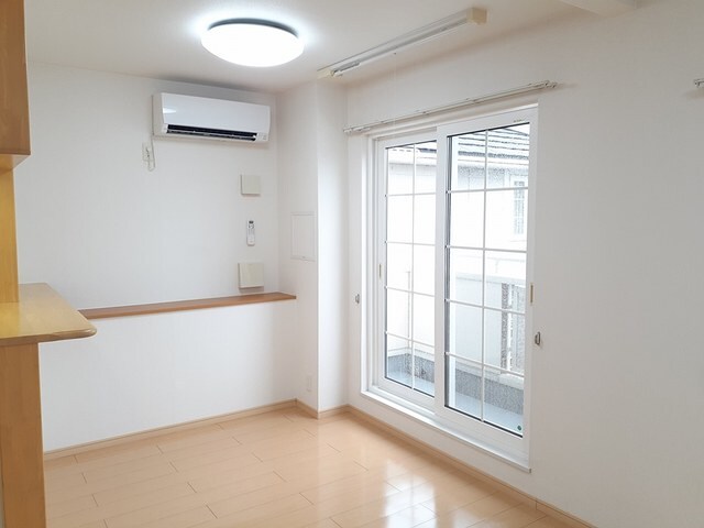 ヴィラプリムローズＣの物件内観写真