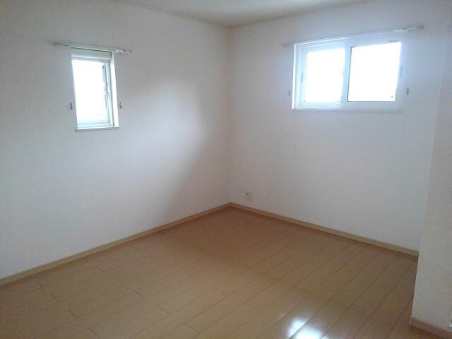 ＬＩＥＮ　IIの物件内観写真