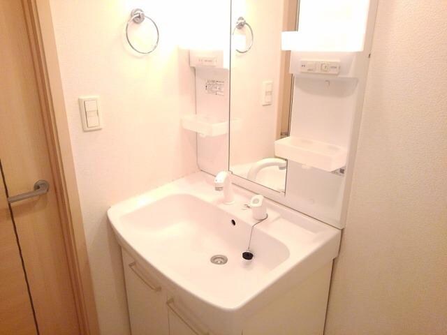 ＬＩＥＮ　IIの物件内観写真