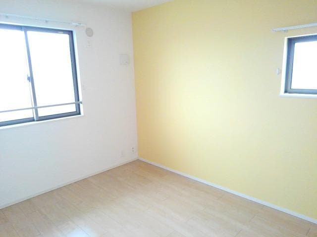 ウィステリア・フィオーレIIの物件内観写真