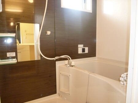 エバーグリーンAの物件内観写真