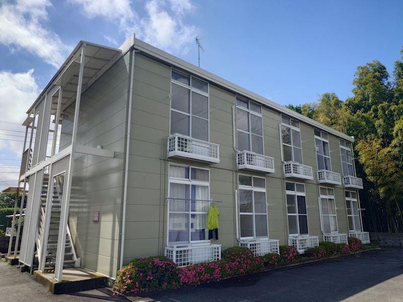 レオパレスプロウグレスの物件外観写真