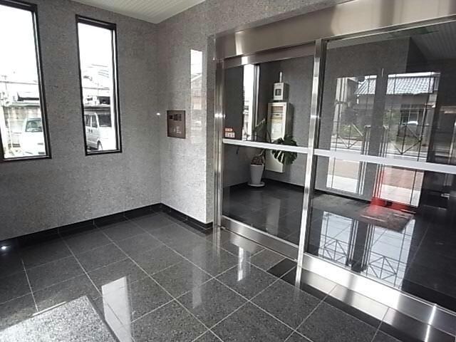 西町ロイヤルスクエアの物件外観写真