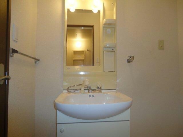 ナオティーフォーの物件内観写真