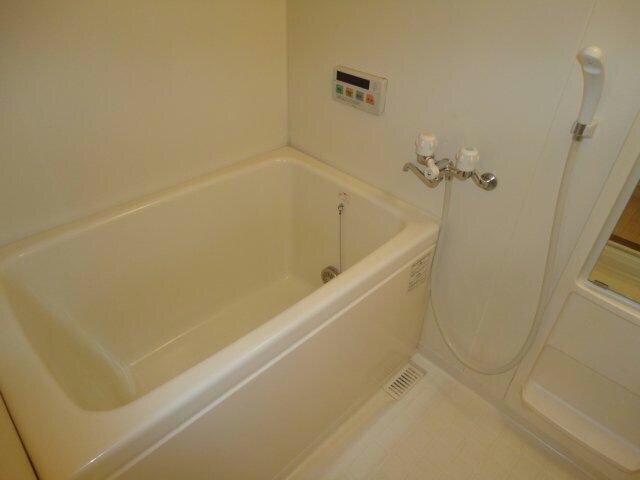 ナオティーフォーの物件内観写真