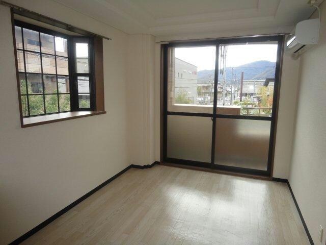 ナオティーフォーの物件内観写真