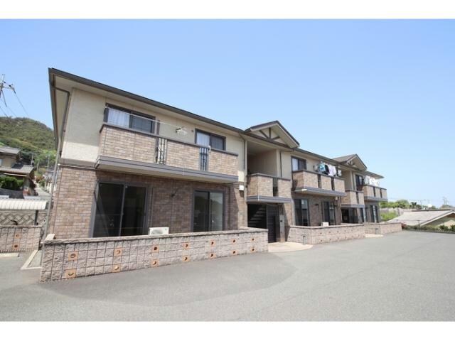 グレイスヒルズ蔵王　C棟の物件外観写真