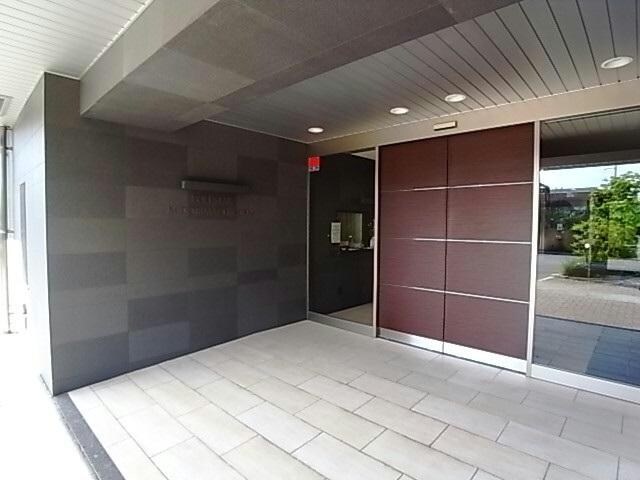 ポレスター緑町公園の物件外観写真