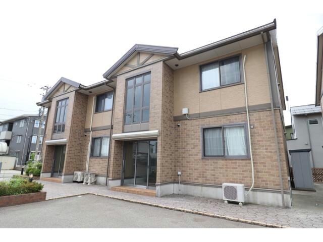 ジョイキャッスルＡの物件外観写真