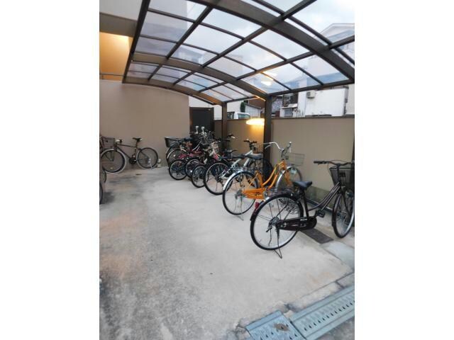 イスタナの物件外観写真