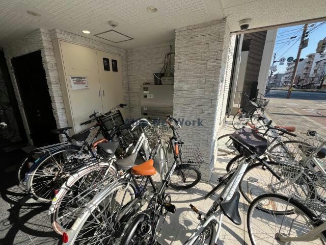 プレシャス中宮の物件外観写真