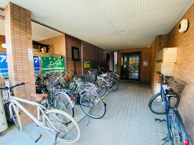 ラリンピアの物件外観写真