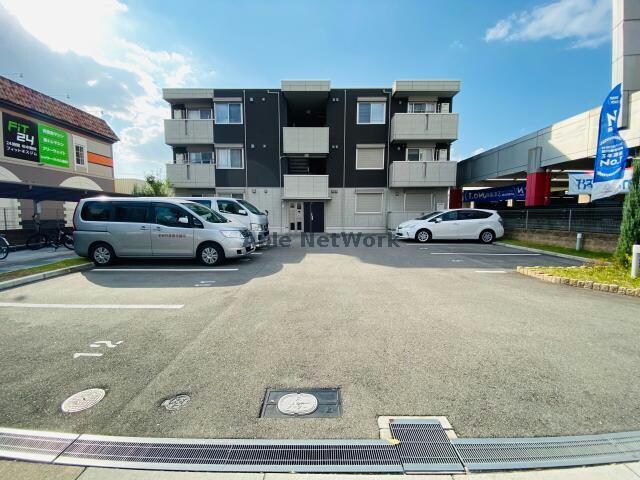 ボルボの物件外観写真