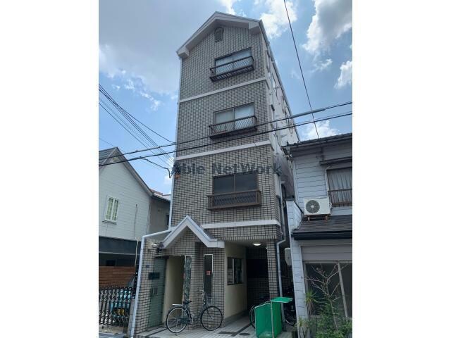 シャルマン中宮の物件外観写真