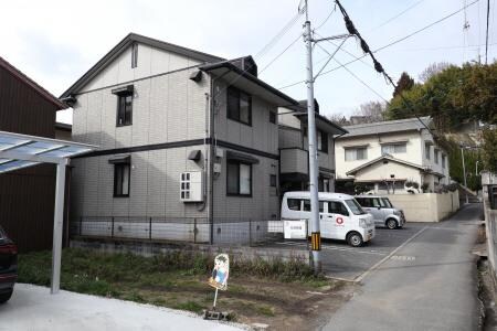 ウィズファイブの物件外観写真