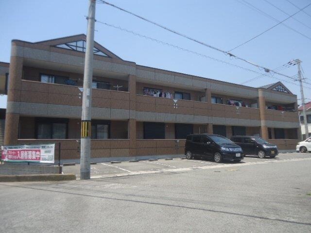 パンプルムースの物件外観写真