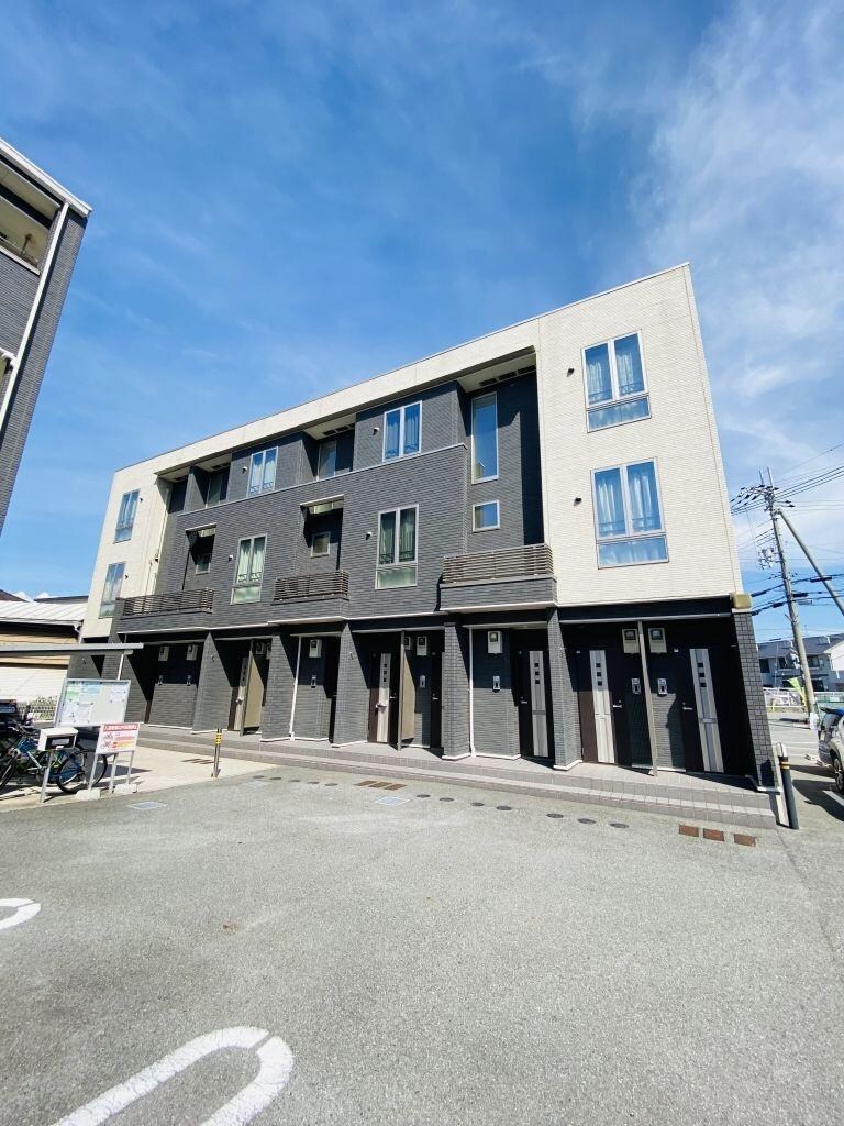 アマルフィ３６の物件外観写真