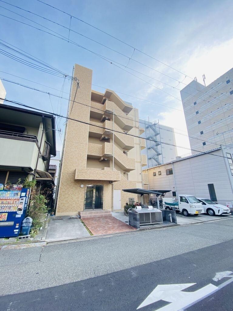 イースト・フィオーレの物件外観写真