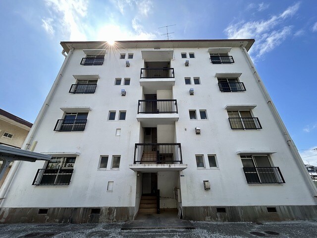 元町マンションの物件外観写真