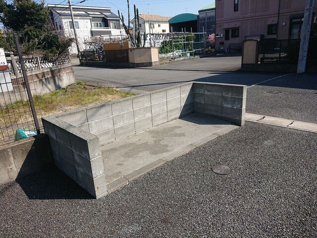 サニーコートの物件外観写真