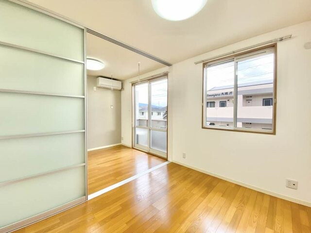 ソレアードＢの物件内観写真