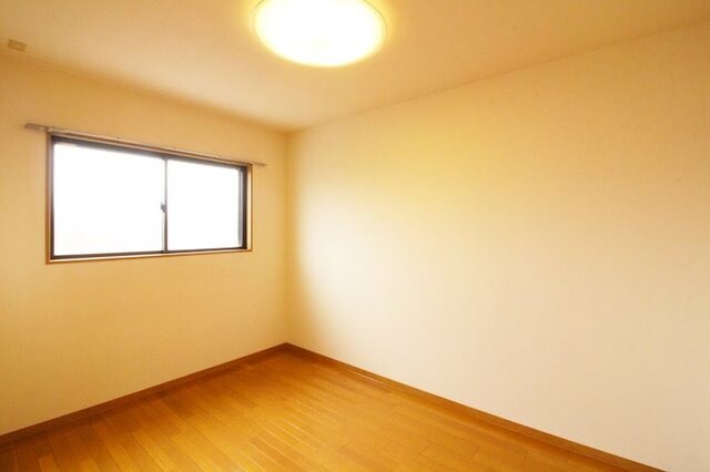 リーラ・コートの物件内観写真