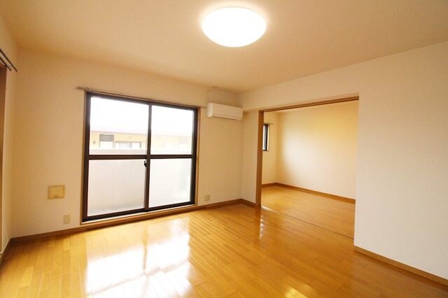 リーラ・コートの物件内観写真