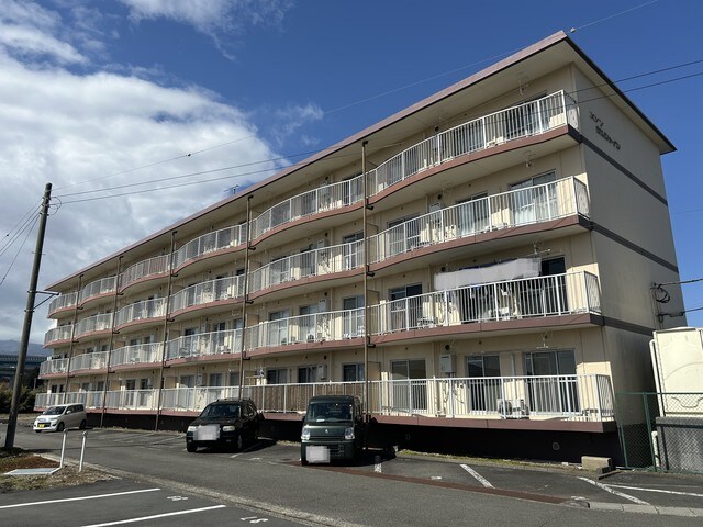 メゾンサンシャインの物件外観写真