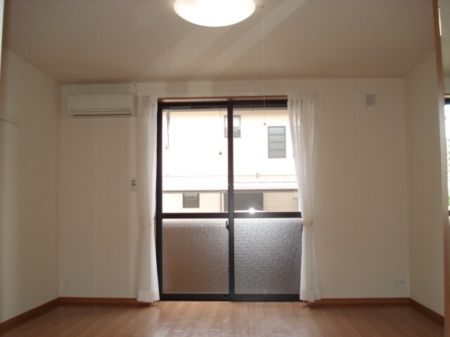 Ｊｅ　ｌｅ　ｐｒｅｎｄｓ　（ジュルプラン）の物件内観写真