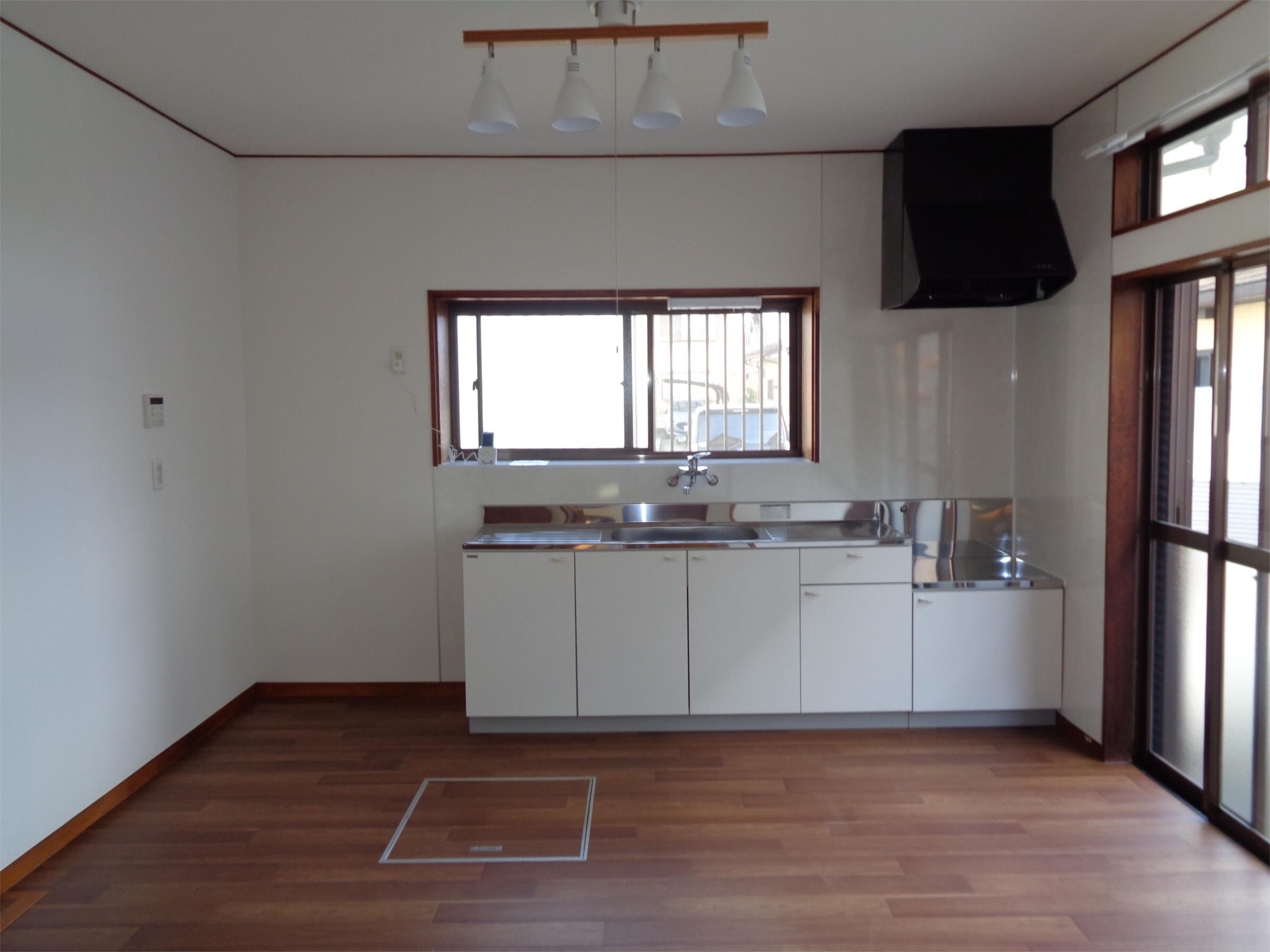 猪子戸建の物件内観写真