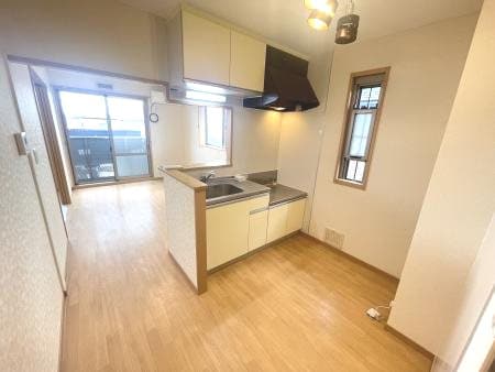 ファミール板谷A棟の物件内観写真