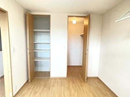 ファミール板谷A棟の物件内観写真