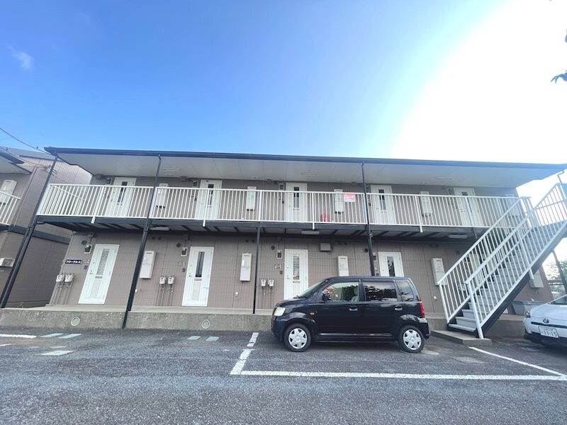 フローラルA棟の物件外観写真