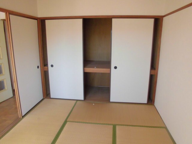 延増マンション新川の物件内観写真