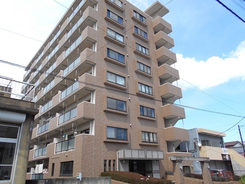 ロータスハウスの物件外観写真