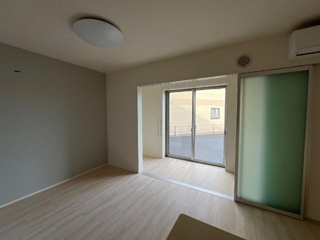 ロードスターの物件内観写真