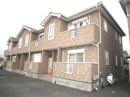 ラムールＡ棟の物件外観写真