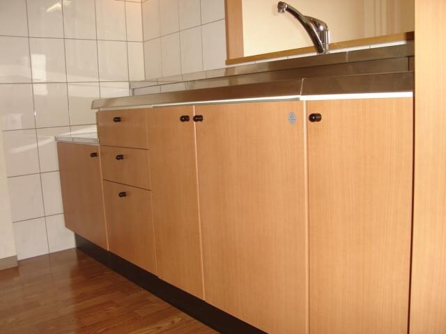 レジデンス南台の物件内観写真