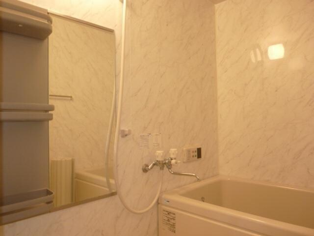 レジデンス南台の物件内観写真