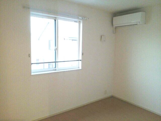 ヴィラクロエIIの物件内観写真