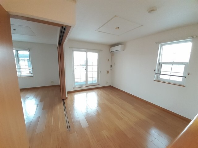 ヴィラ・フィオーレの物件内観写真