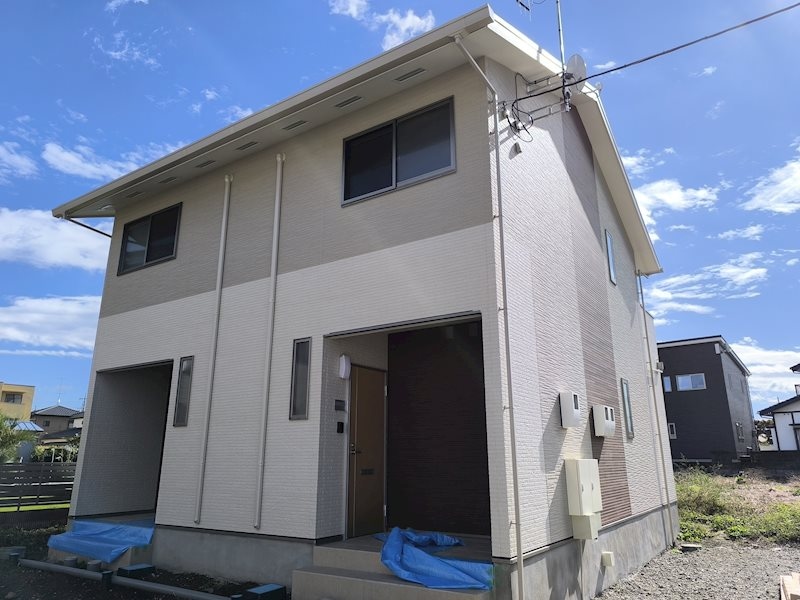 Emina　Heights（エミーナ　ハイツ）　Aの物件外観写真